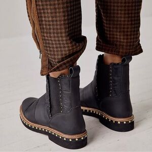 Free People ATLAS Chelsea Boot
